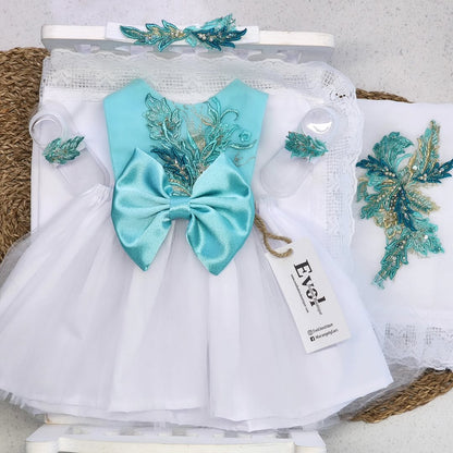 Blanco y aqua