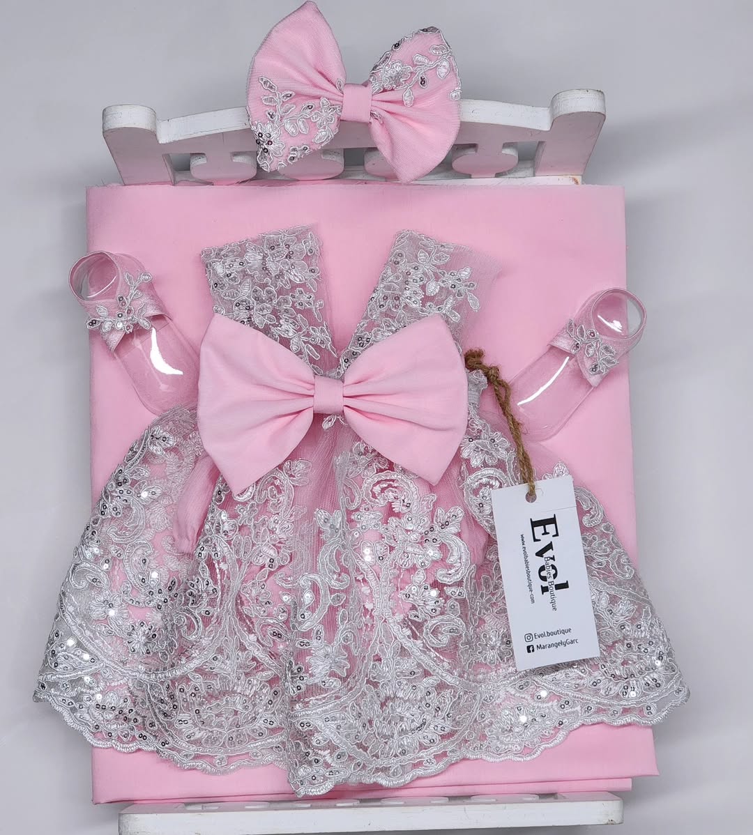 Blanco y rosa