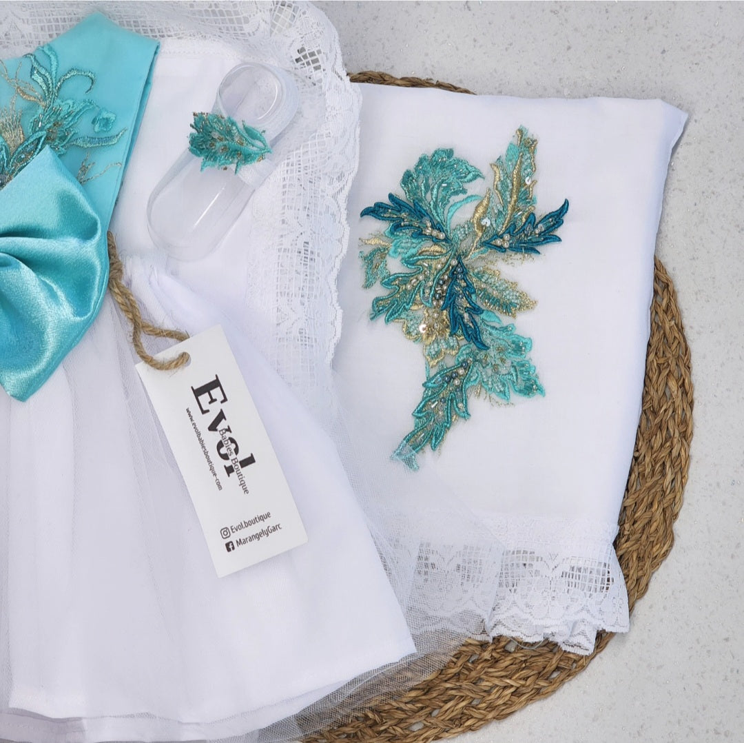 Blanco y aqua