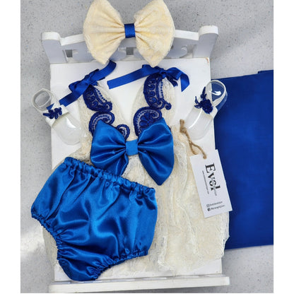 Crema y Azul Royal