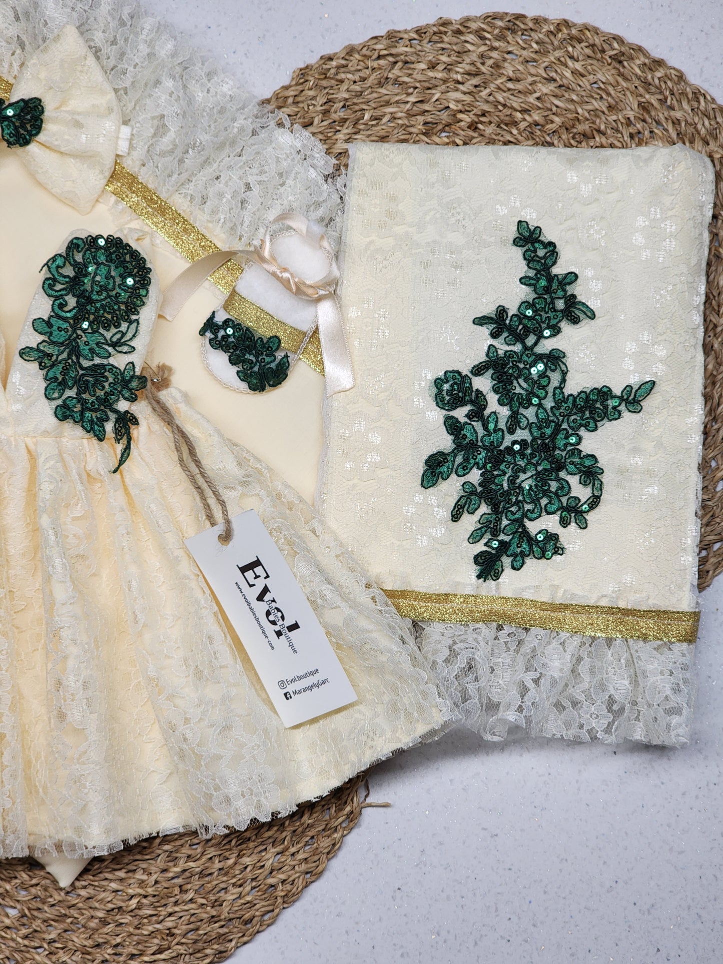Crema y verde