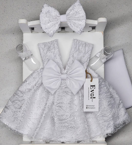 Blanco con lentejuelas plata