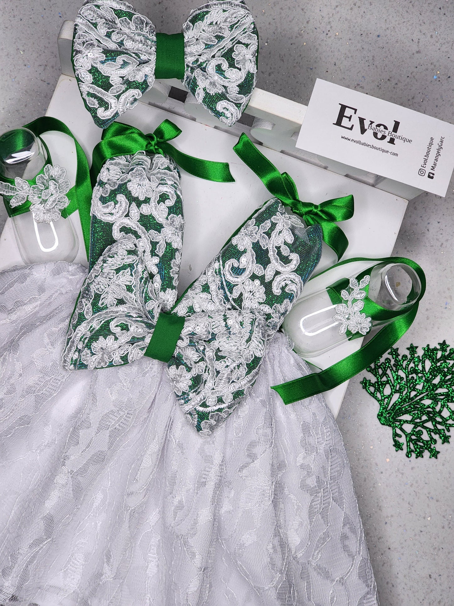 Verde y blanco